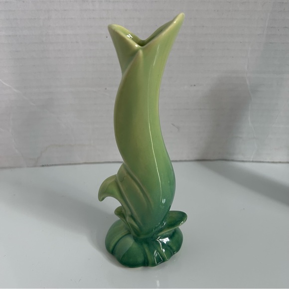 Vintage jade green bud vases - Picture 5 of 7
